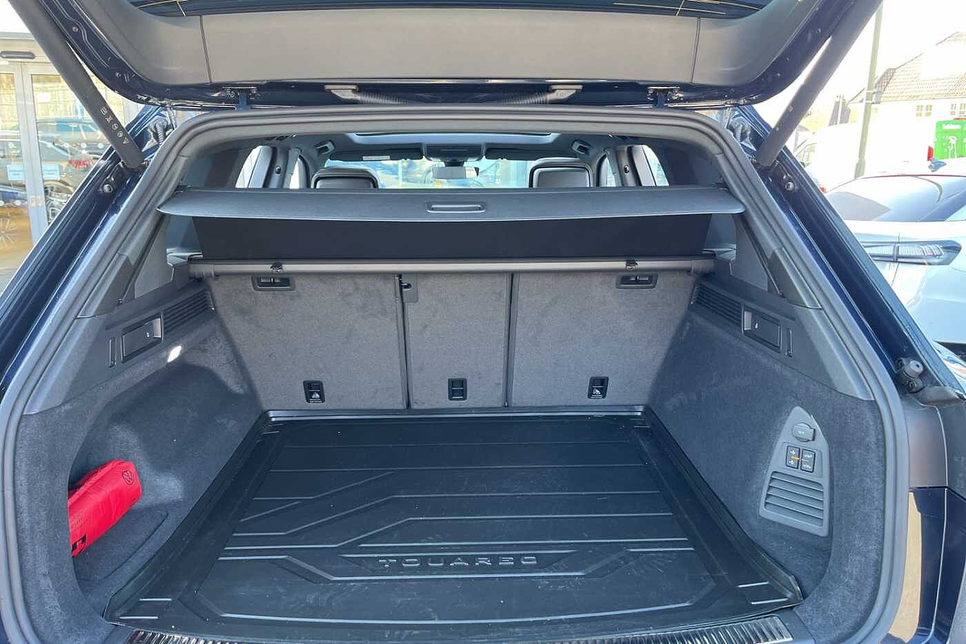 Volkswagen Touareg 3.0TDI (286ps) Black Edition 4Motion 5dr