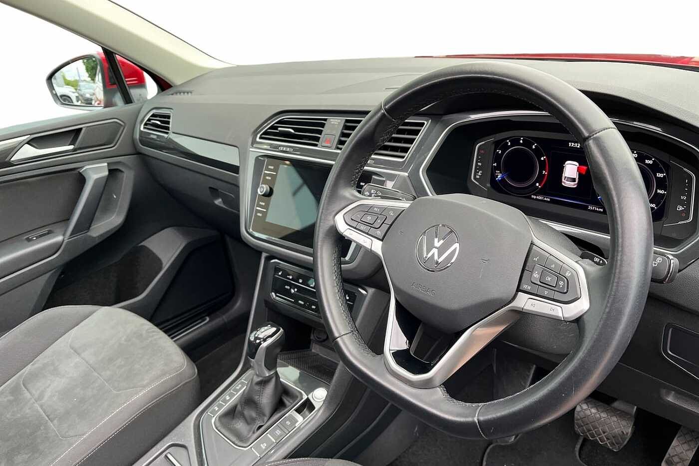 Volkswagen Tiguan PA Elegance EVO 1.5 TSI 150PS 7-speed DSG 5 door