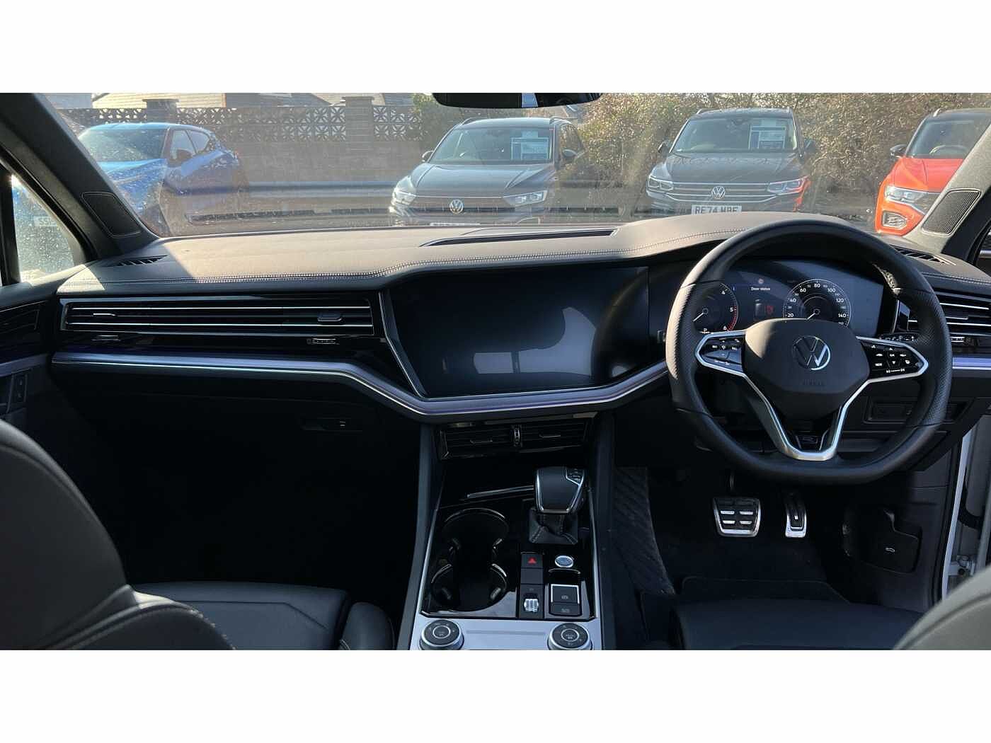 Volkswagen Touareg 3.0 V6 TDI 4Motion R-Line Tech Plus 5dr Tip Auto