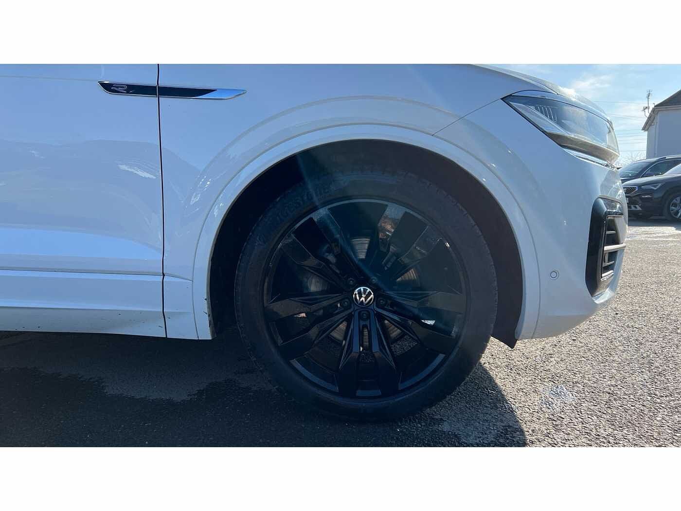 Volkswagen Touareg 3.0 V6 TDI 4Motion R-Line Tech Plus 5dr Tip Auto