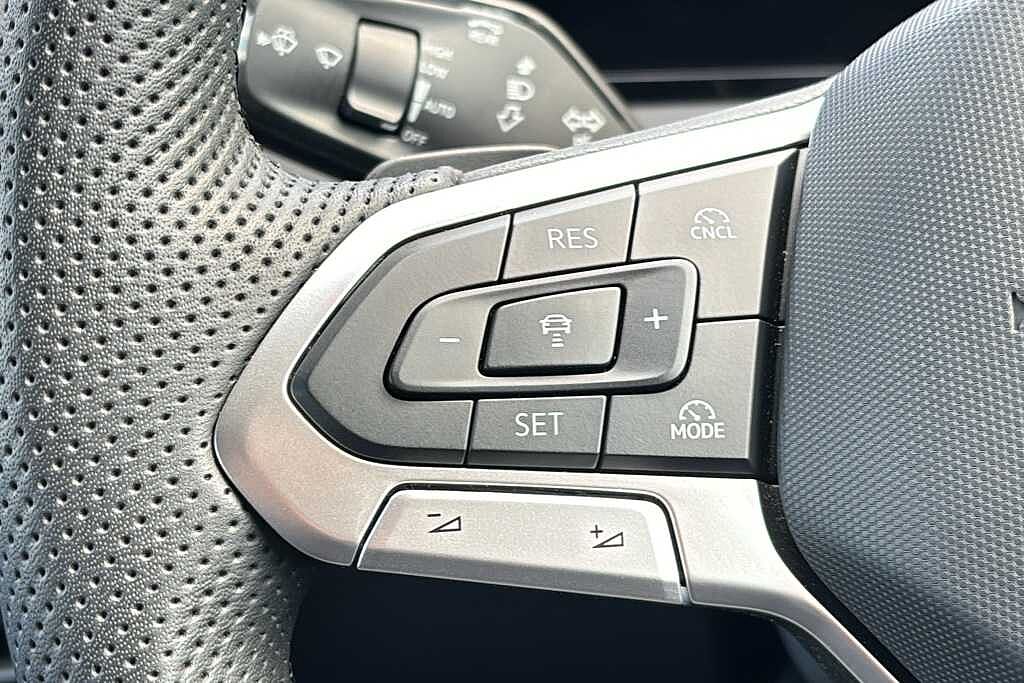 Volkswagen Tiguan 1.5 eTSI (150ps) R-Line DSG