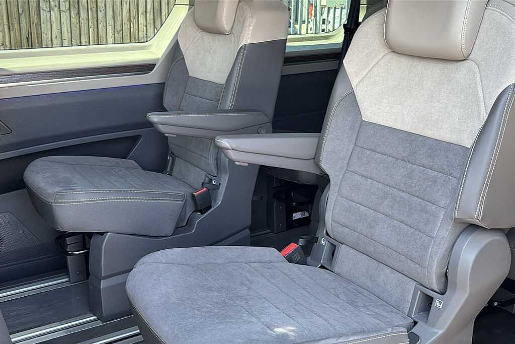 Volkswagen Multivan 2.0 TDI Style 5dr DSG