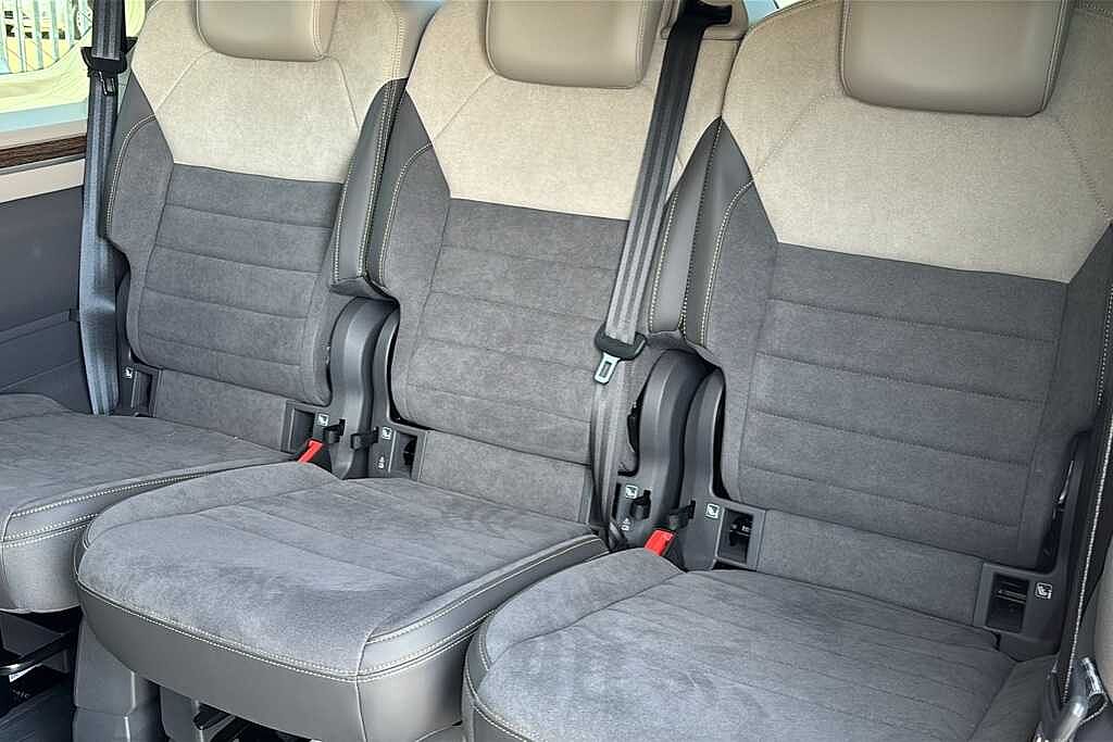 Volkswagen Multivan 2.0 TDI Style 5dr DSG