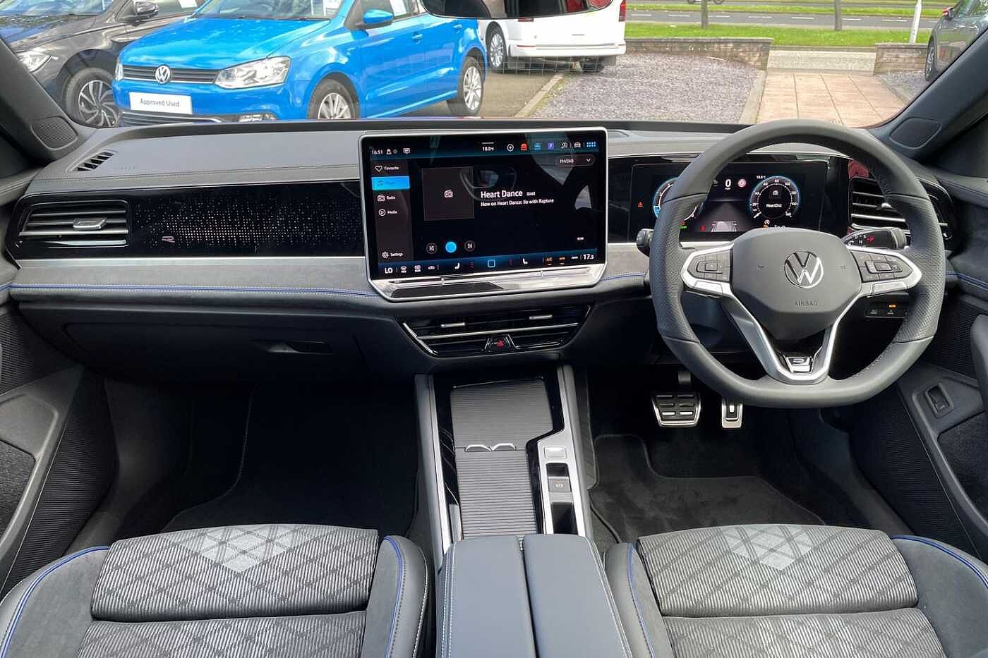 Volkswagen Passat R-Line 1.5 eTSI 150PS DSG 5Door Estate