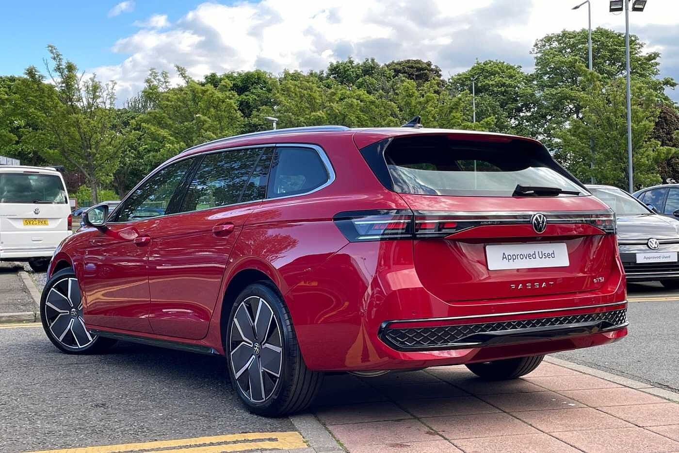 Volkswagen Passat R-Line 1.5 eTSI 150PS DSG 5Door Estate