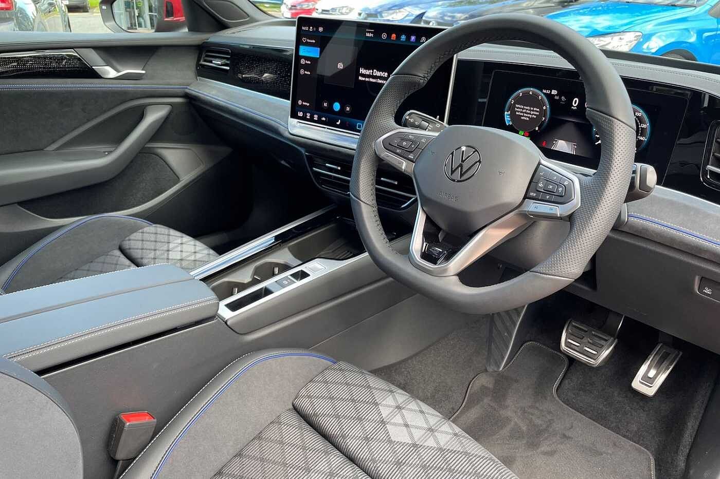 Volkswagen Passat R-Line 1.5 eTSI 150PS DSG 5Door Estate