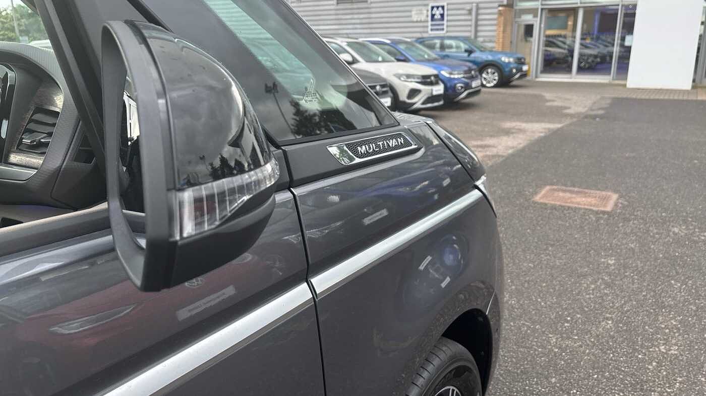 Volkswagen Multivan 2.0 TSI Style 5dr LWB DSG Petrol Estate