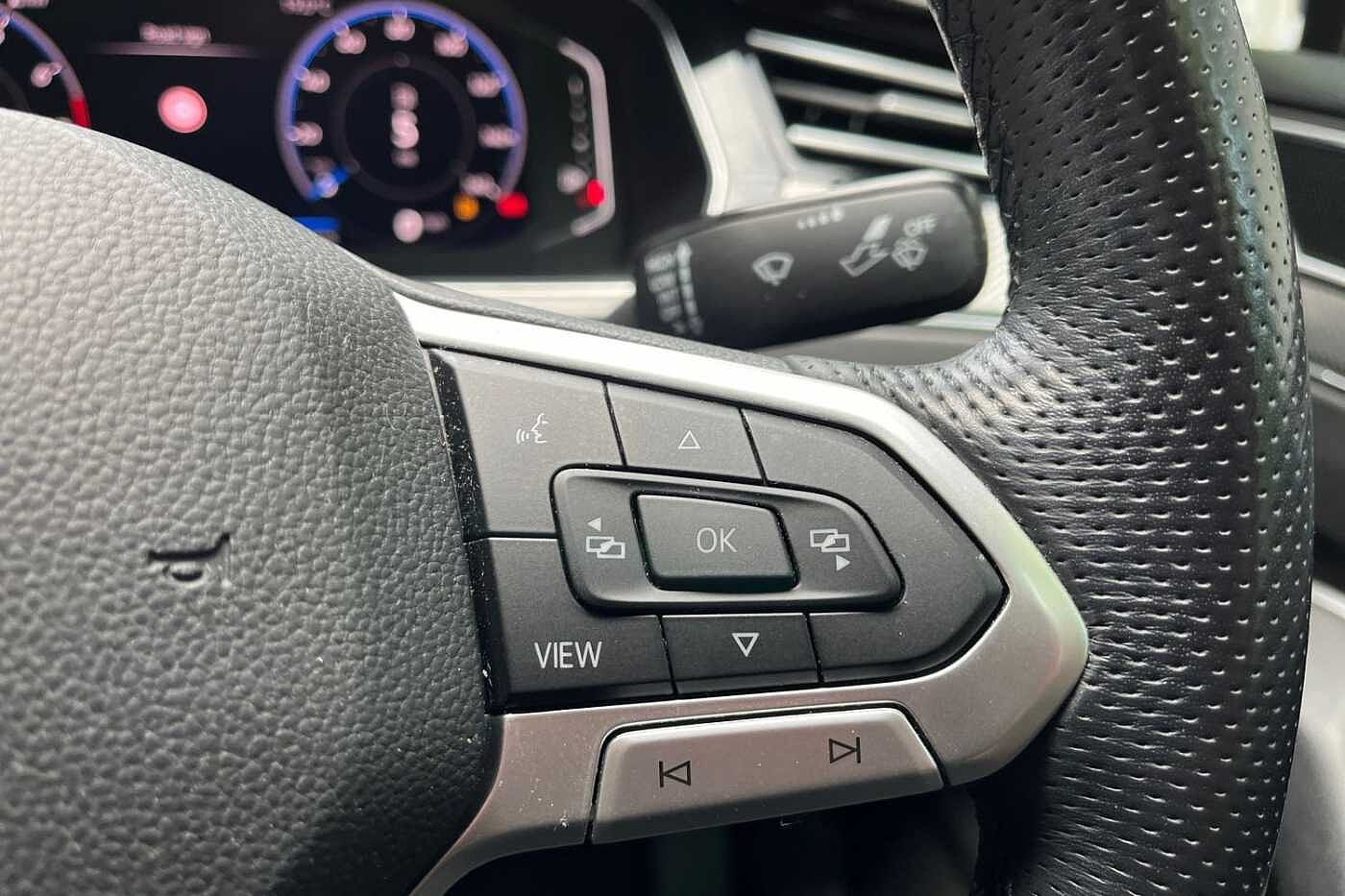 Volkswagen Passat 1.5 TSI (150ps) R-Line EVO Saloon