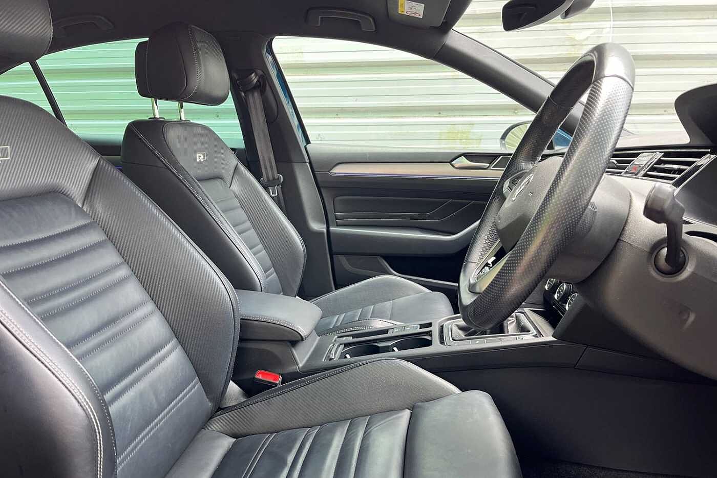 Volkswagen Passat 1.5 TSI (150ps) R-Line EVO Saloon