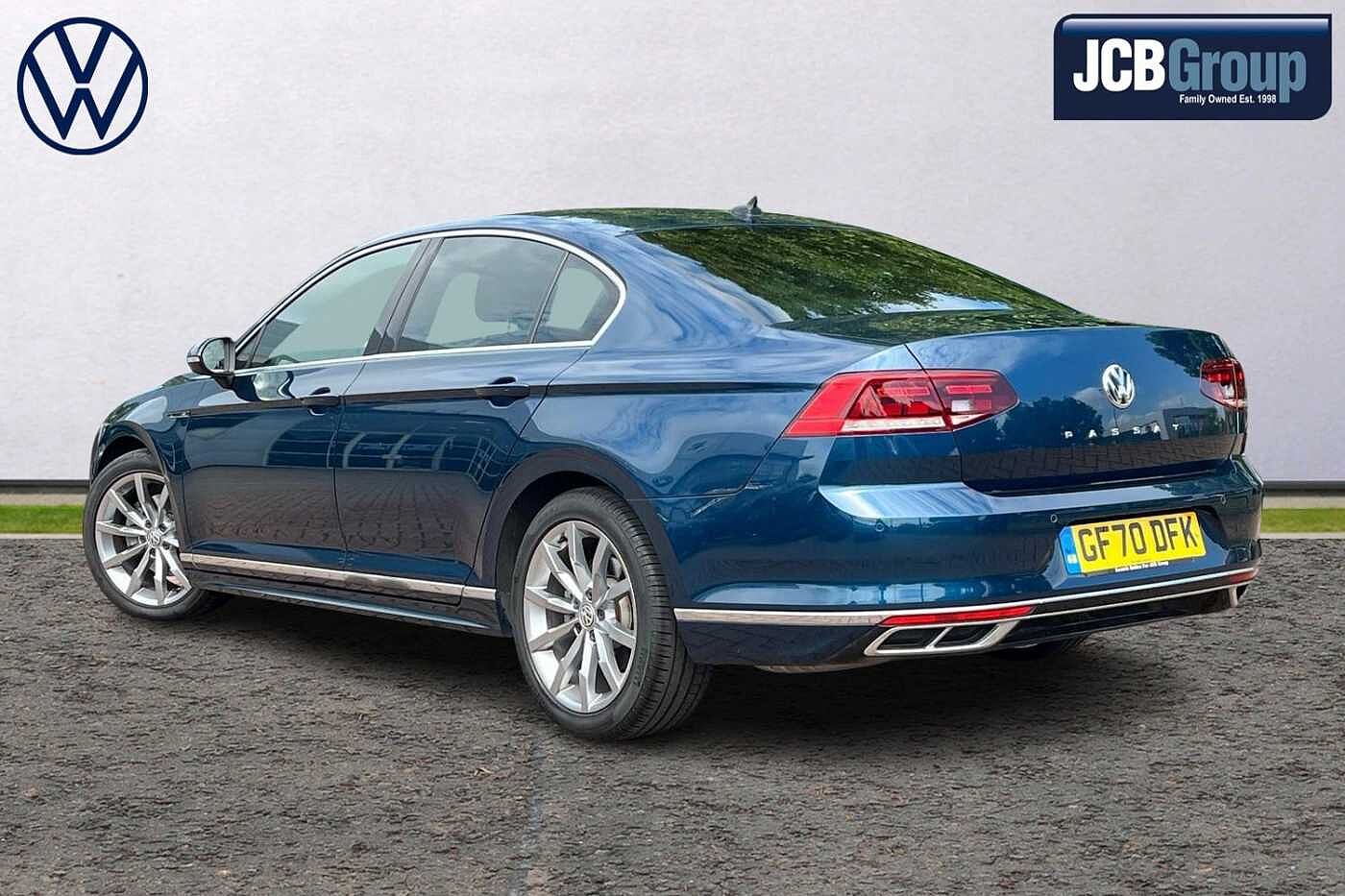 Volkswagen Passat 1.5 TSI (150ps) R-Line EVO Saloon