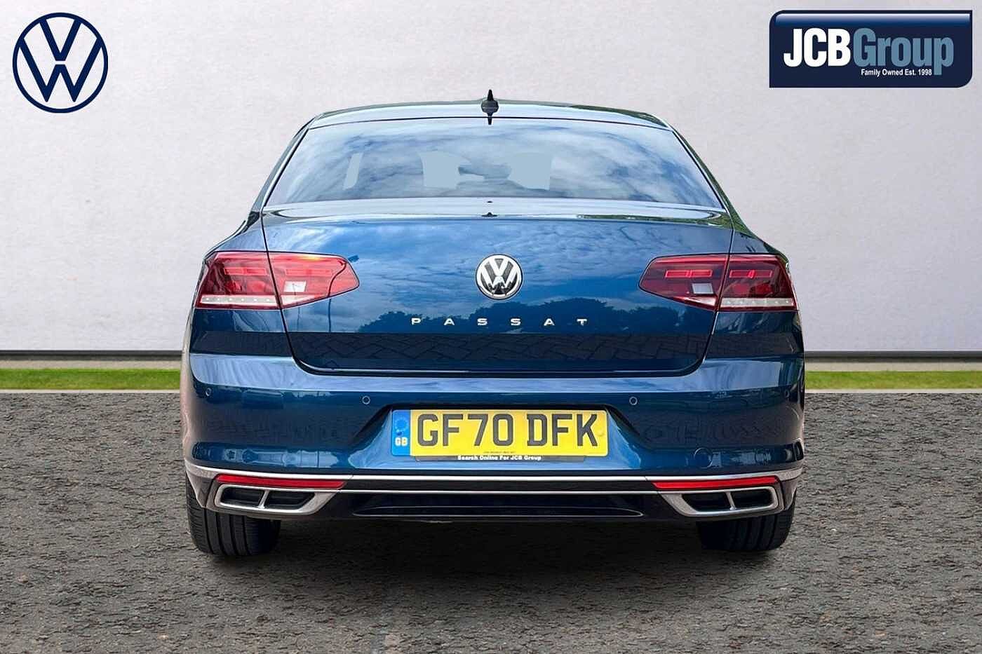 Volkswagen Passat 1.5 TSI (150ps) R-Line EVO Saloon