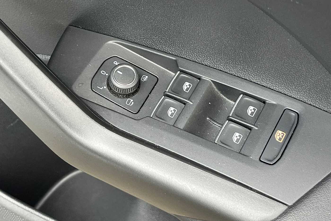 Volkswagen T-Cross 1.0 TSI (110ps) SEL Hatchback