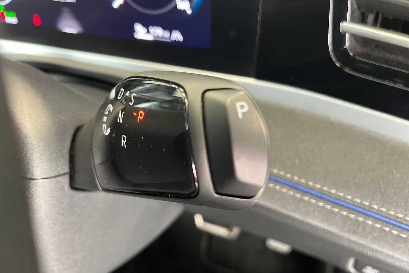 Volkswagen Passat 1.5 TSI eHybrid 19.7kWh R-Line Estate 5dr Petrol Plug-in Hybrid DSG Euro 6 (s/s)