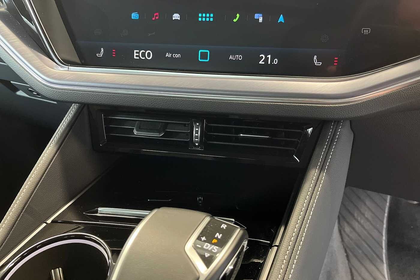 Volkswagen Touareg 3.0 TDI V6 Black Edition SUV 5dr Diesel Tiptronic 4Motion Euro 6 (s/s) (286 ps)