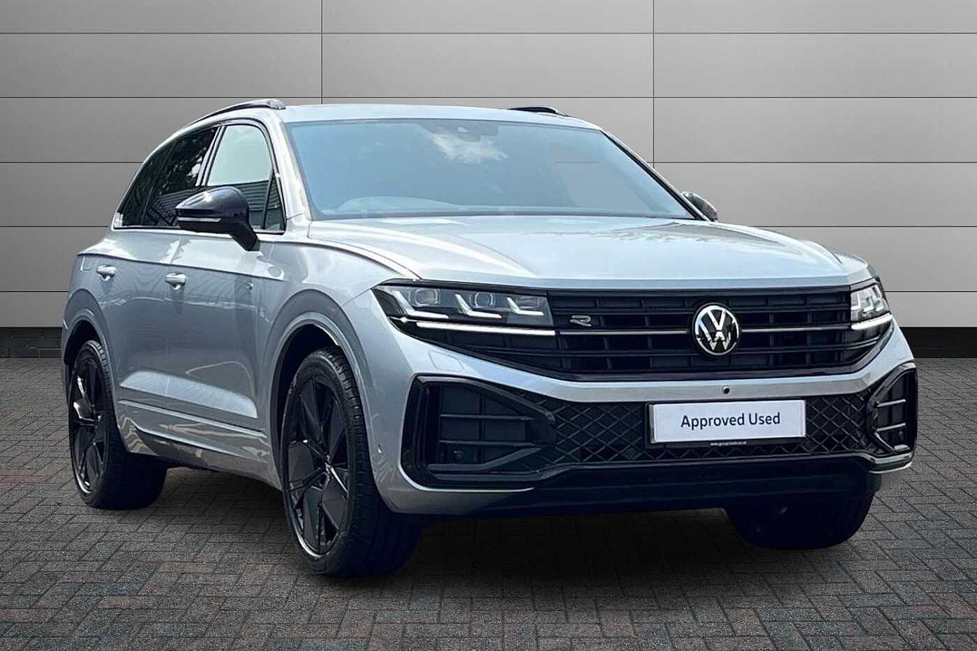 Volkswagen Touareg 3.0 TDI V6 Black Edition SUV 5dr Diesel Tiptronic 4Motion Euro 6 (s/s) (286 ps)
