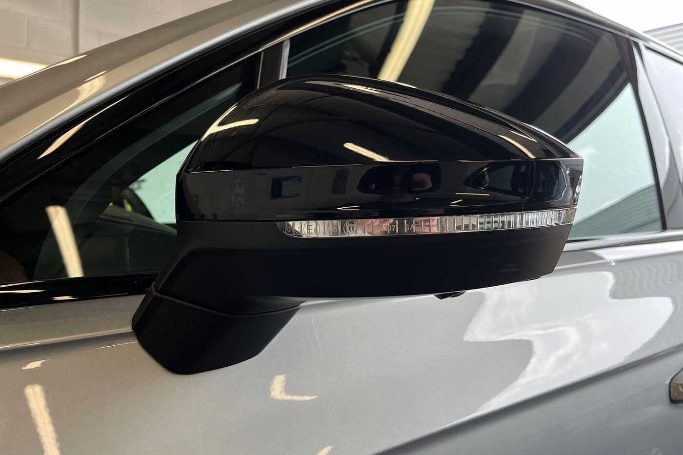 Volkswagen Touareg 3.0 TDI V6 Black Edition SUV 5dr Diesel Tiptronic 4Motion Euro 6 (s/s) (286 ps)