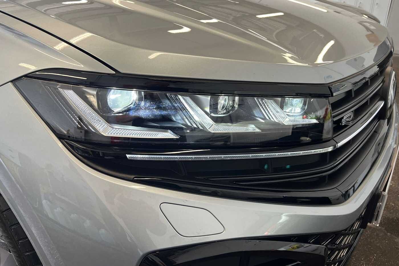 Volkswagen Touareg 3.0 TDI V6 Black Edition SUV 5dr Diesel Tiptronic 4Motion Euro 6 (s/s) (286 ps)