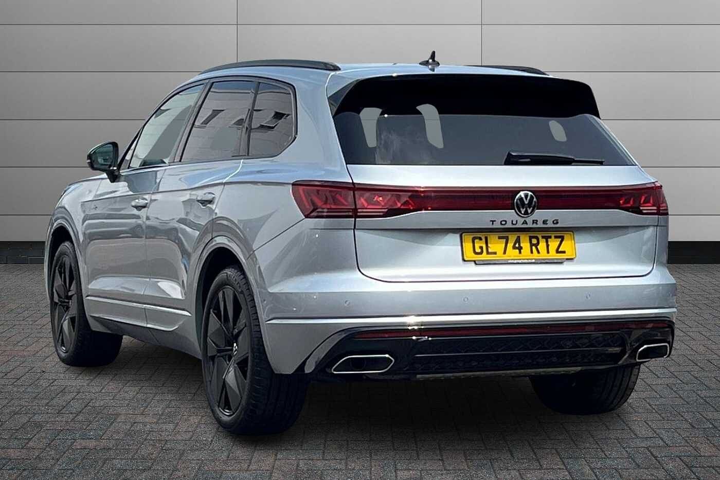 Volkswagen Touareg 3.0 TDI V6 Black Edition SUV 5dr Diesel Tiptronic 4Motion Euro 6 (s/s) (286 ps)