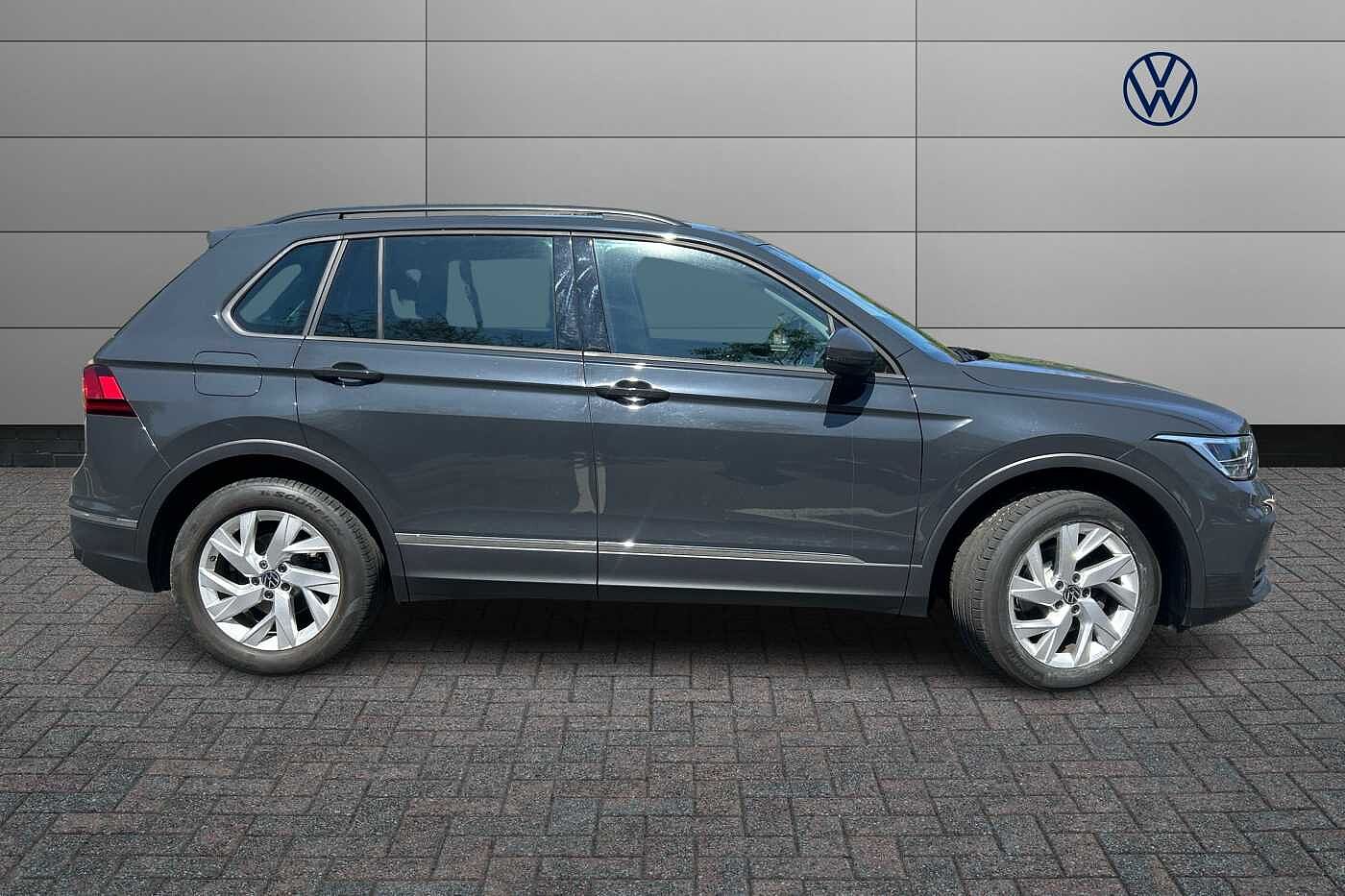 Volkswagen Tiguan 1.5 TSI (150ps) Life EVO DSG 5 door