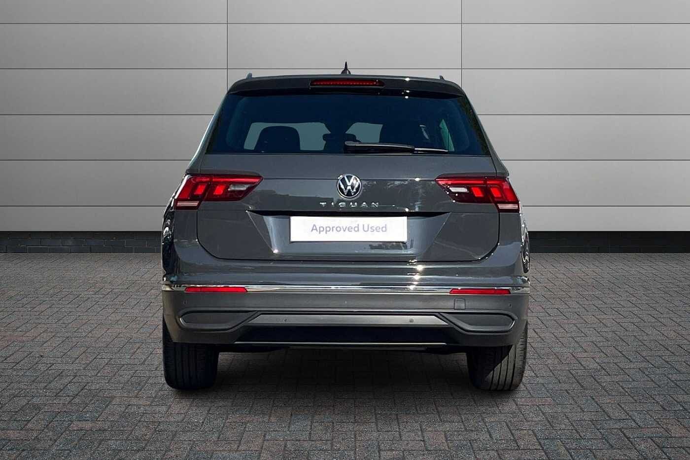 Volkswagen Tiguan 1.5 TSI Life SUV 5dr Petrol DSG Euro 6 (s/s) (150 ps)