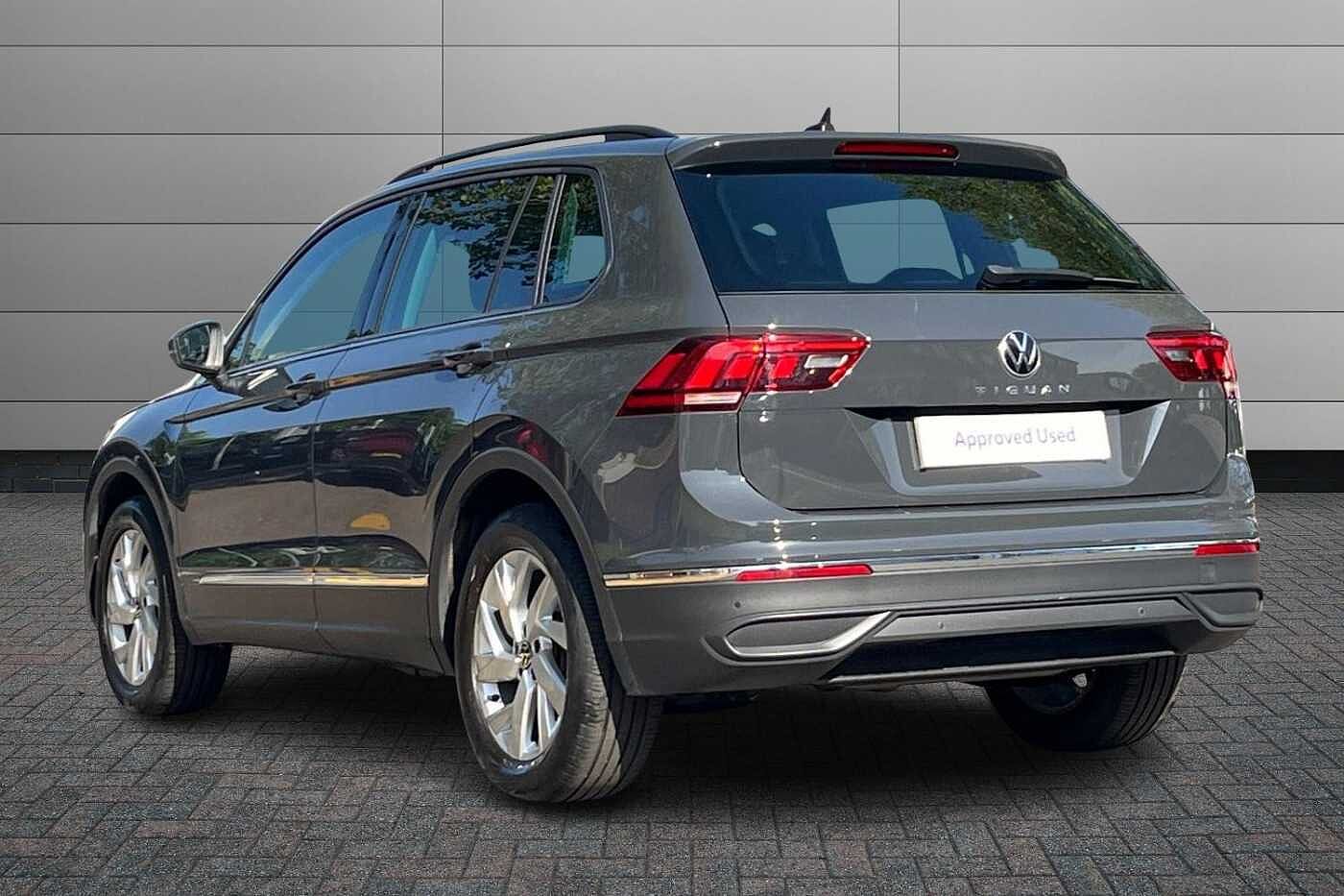 Volkswagen Tiguan 1.5 TSI Life SUV 5dr Petrol DSG Euro 6 (s/s) (150 ps)