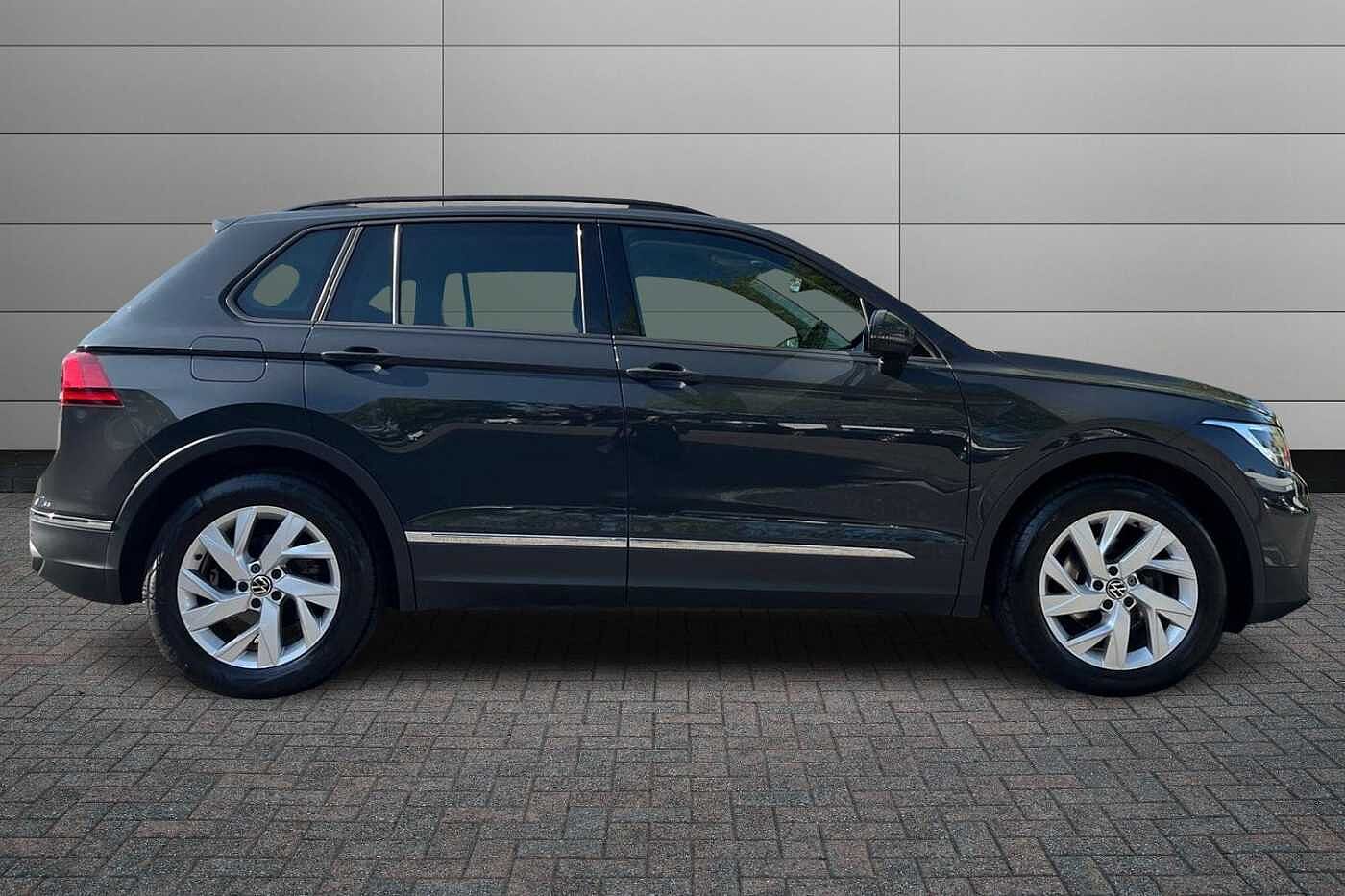 Volkswagen Tiguan 1.5 TSI Life SUV 5dr Petrol DSG Euro 6 (s/s) (150 ps)