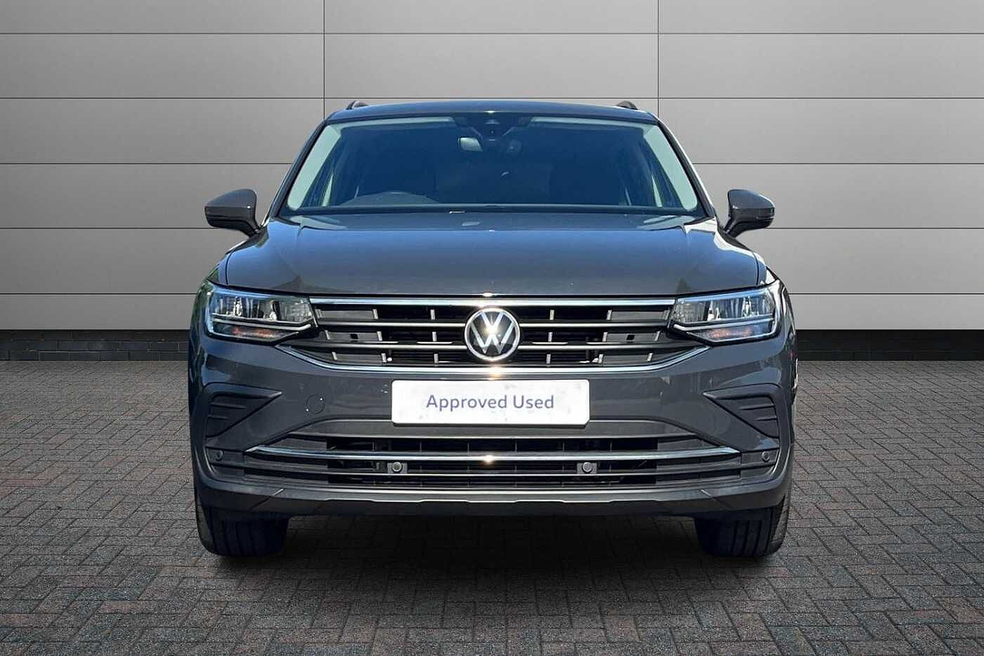 Volkswagen Tiguan 1.5 TSI Life SUV 5dr Petrol DSG Euro 6 (s/s) (150 ps)