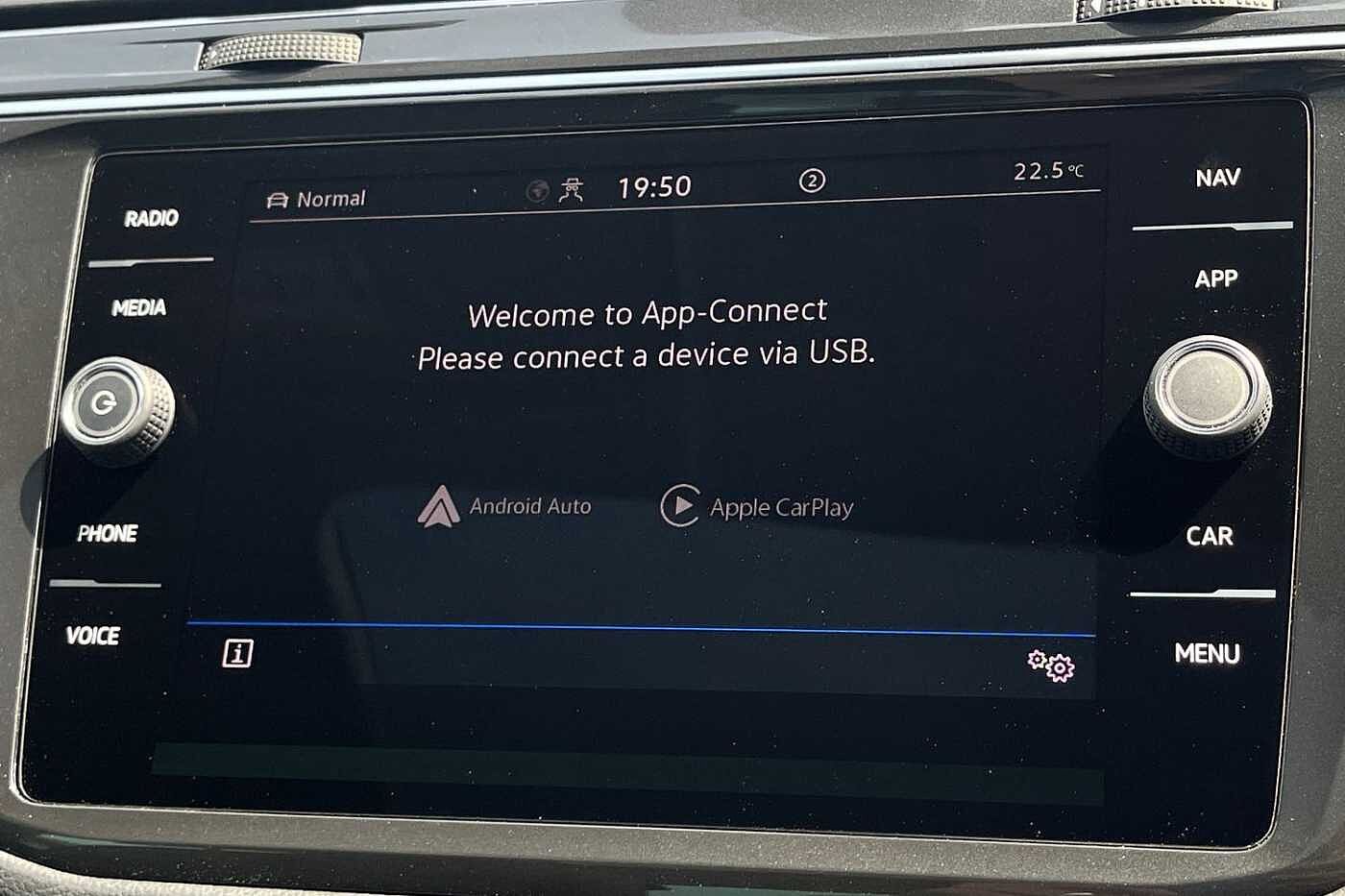 Volkswagen Tiguan 1.4 TSI 13kWh Elegance SUV 5dr Petrol Plug-in Hybrid DSG Euro 6 (s/s) (245 ps)