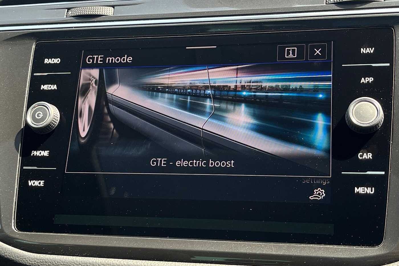 Volkswagen Tiguan 1.4 TSI 13kWh Elegance SUV 5dr Petrol Plug-in Hybrid DSG Euro 6 (s/s) (245 ps)