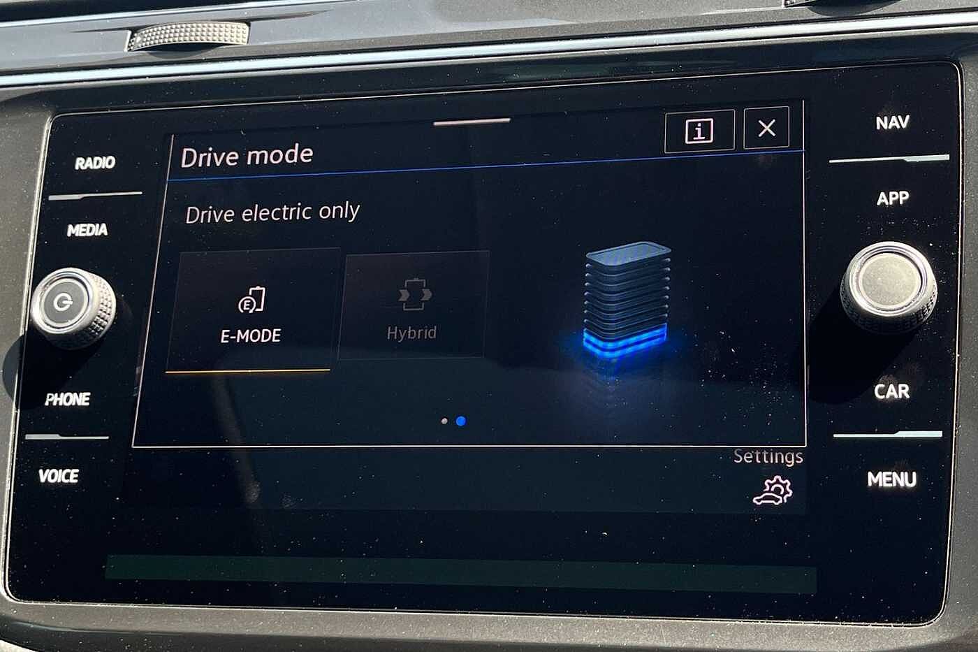 Volkswagen Tiguan 1.4 TSI 13kWh Elegance SUV 5dr Petrol Plug-in Hybrid DSG Euro 6 (s/s) (245 ps)