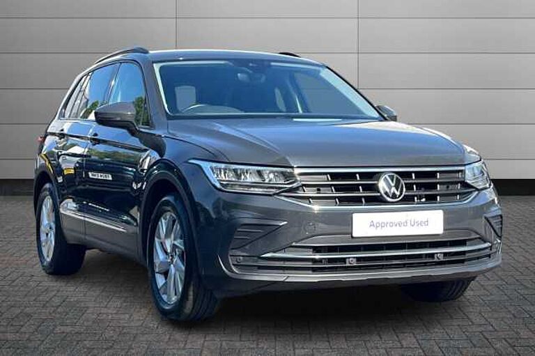 Volkswagen Tiguan 1.5 TSI Life SUV 5dr Petrol DSG Euro 6 (s/s) (150 ps)