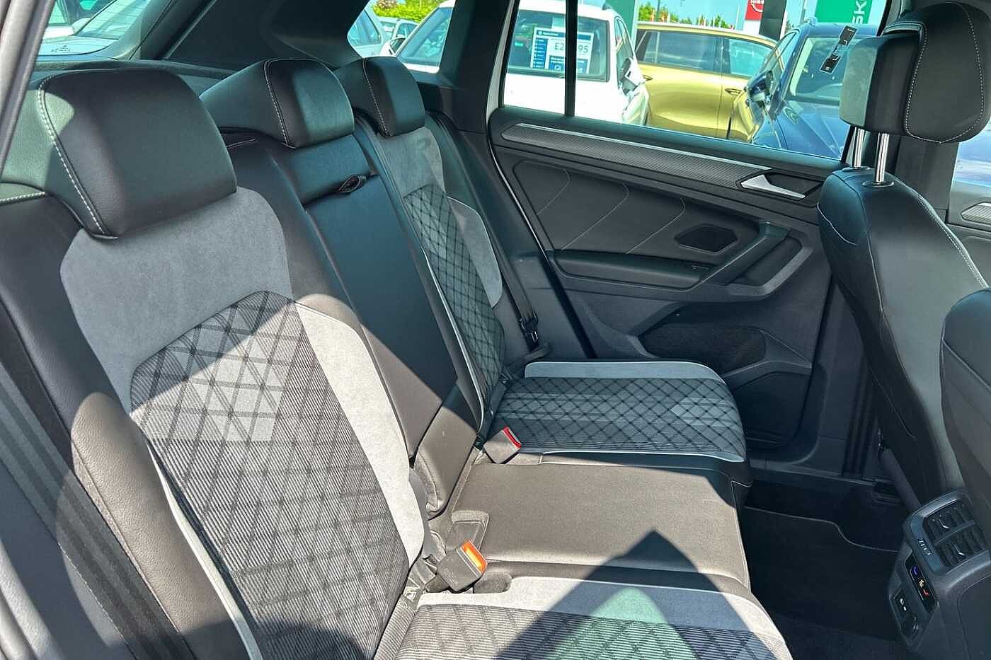 Volkswagen Tiguan 1.5 TSI (150ps) R-Line Edition EVO DSG