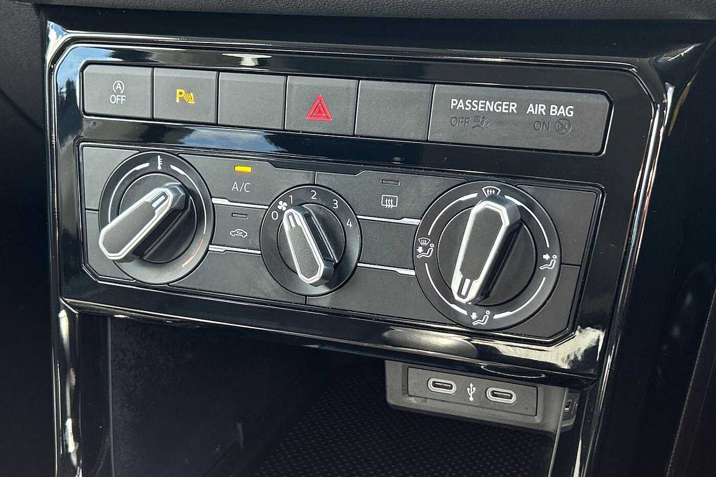 Volkswagen T-cross 1.0 TSI 110 Black Edition 5dr