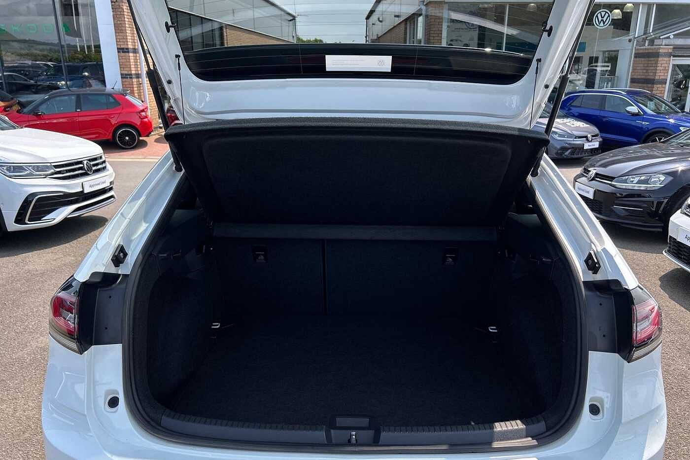 Volkswagen Taigo 1.0 TSI (110ps) R-Line
