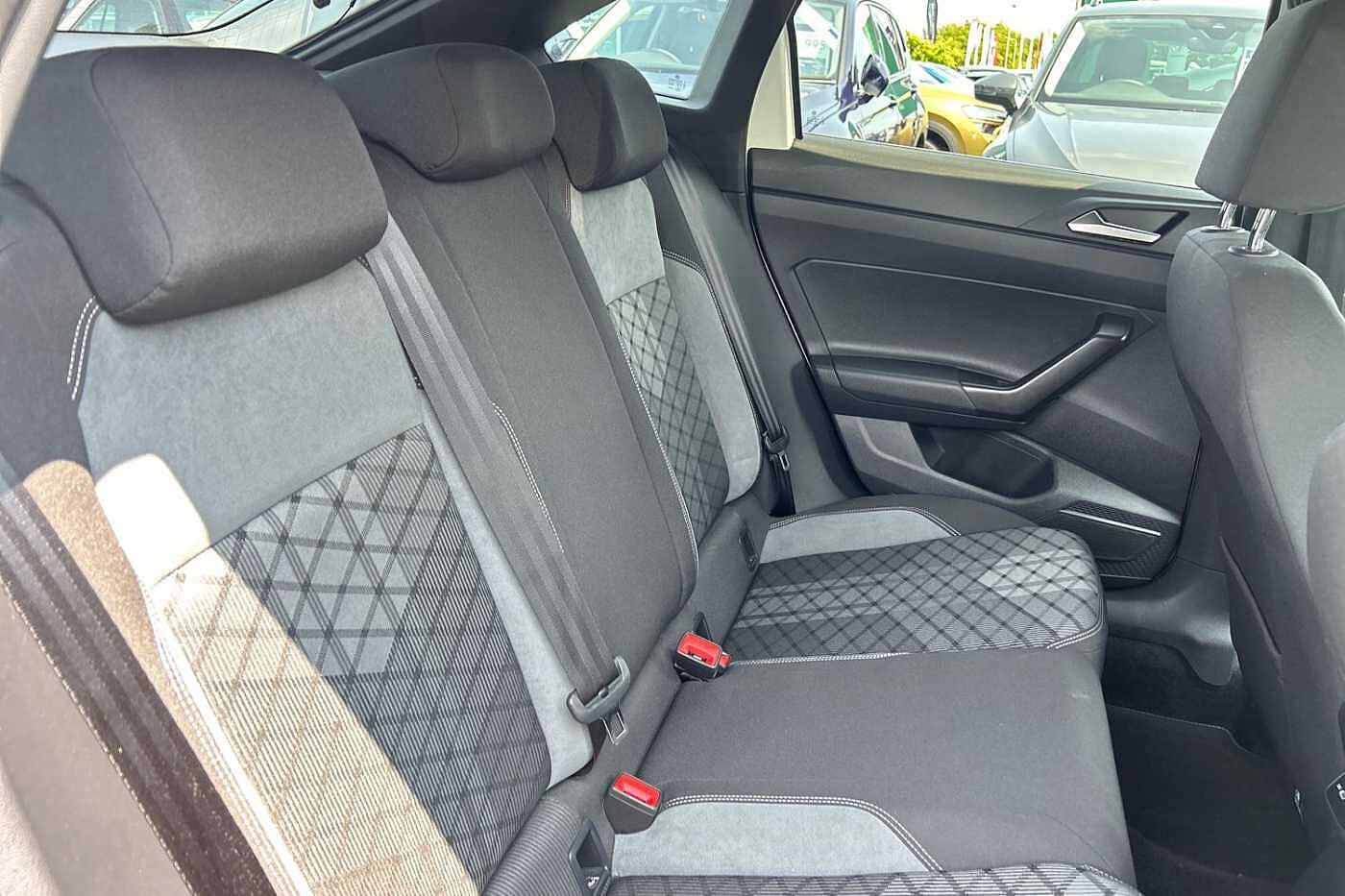 Volkswagen Taigo 1.0 TSI (110ps) R-Line