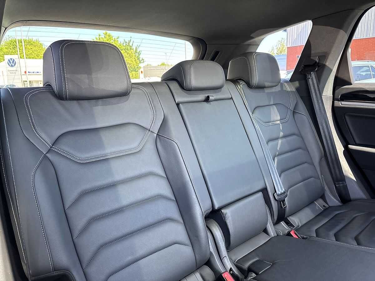 Volkswagen Touareg 3.0 V6 TDI 4Motion R-Line Tech 5Dr Tip Auto