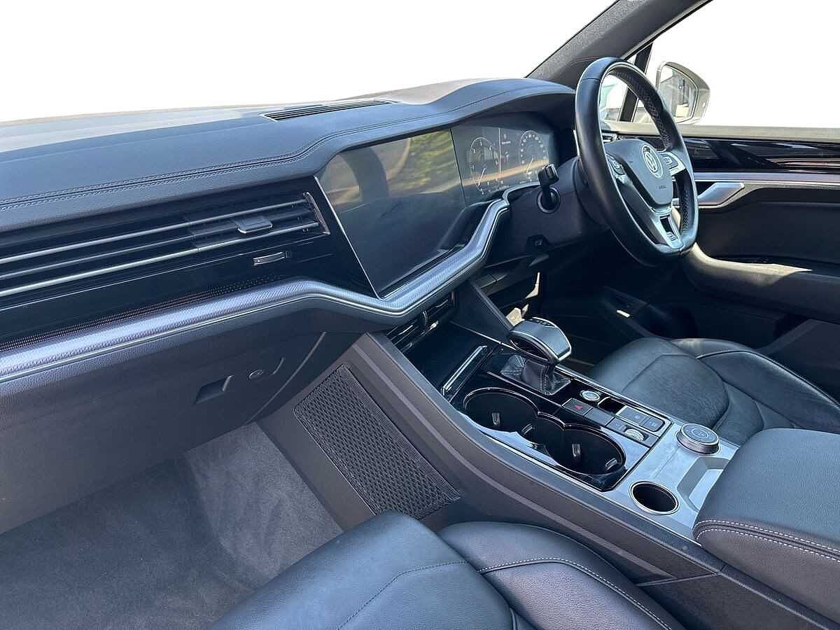 Volkswagen Touareg 3.0 V6 TDI 4Motion R-Line Tech 5Dr Tip Auto