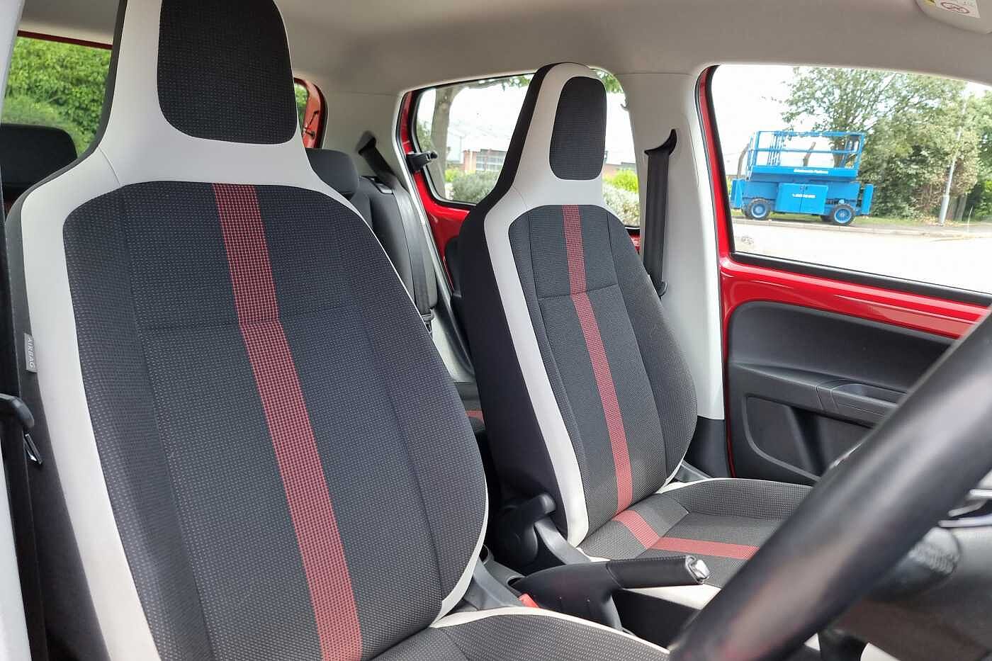 Volkswagen up! Up 2016 1.0 75PS High 5Dr