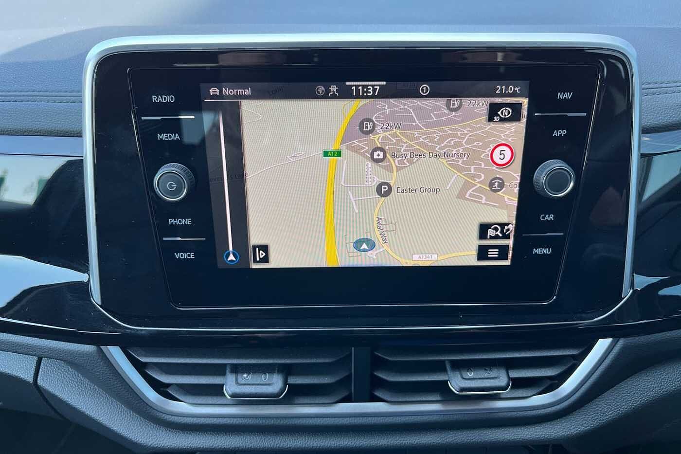 Volkswagen T-Roc 1.5 TSI R-Line SUV 5dr Petrol DSG 150 ps - REAR CAMERA, HEATED SEATS