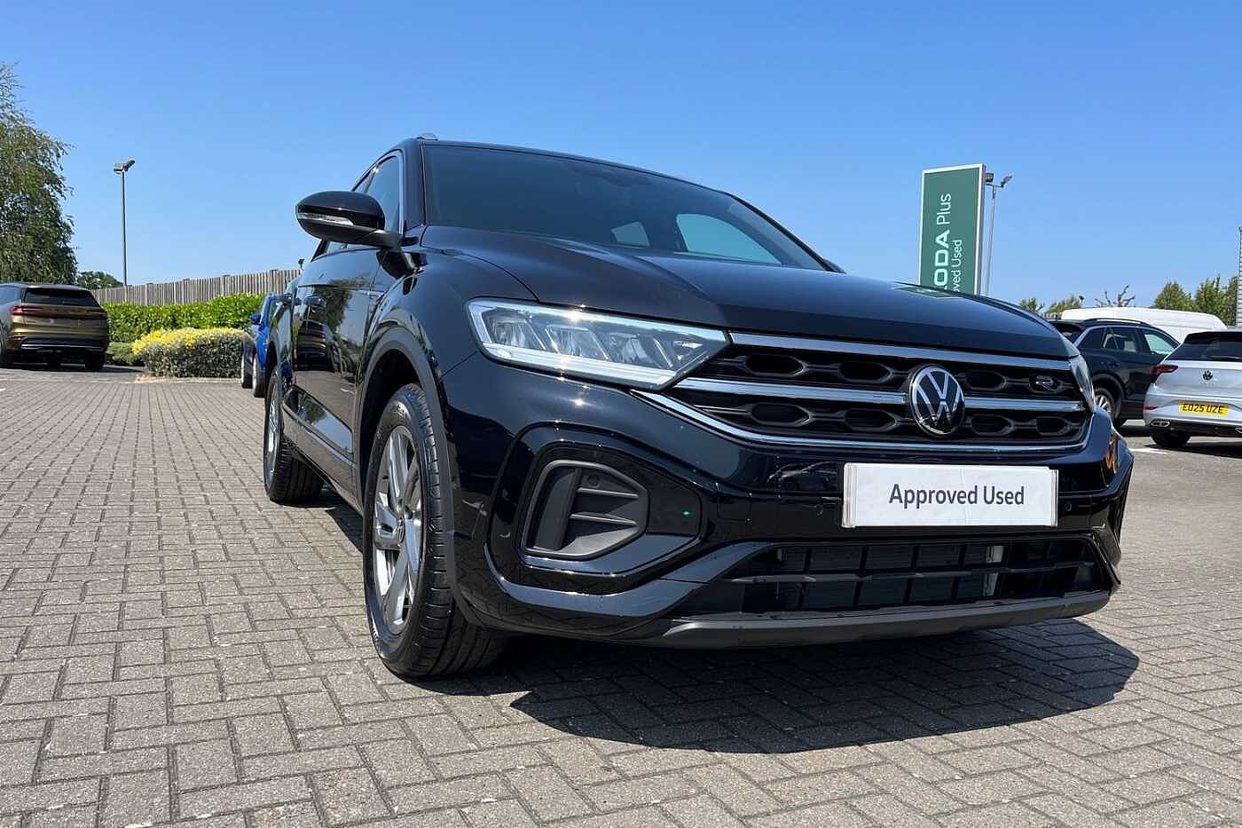 Volkswagen T-Roc 1.5 TSI R-Line SUV 5dr Petrol DSG 150 ps - REAR CAMERA, HEATED SEATS
