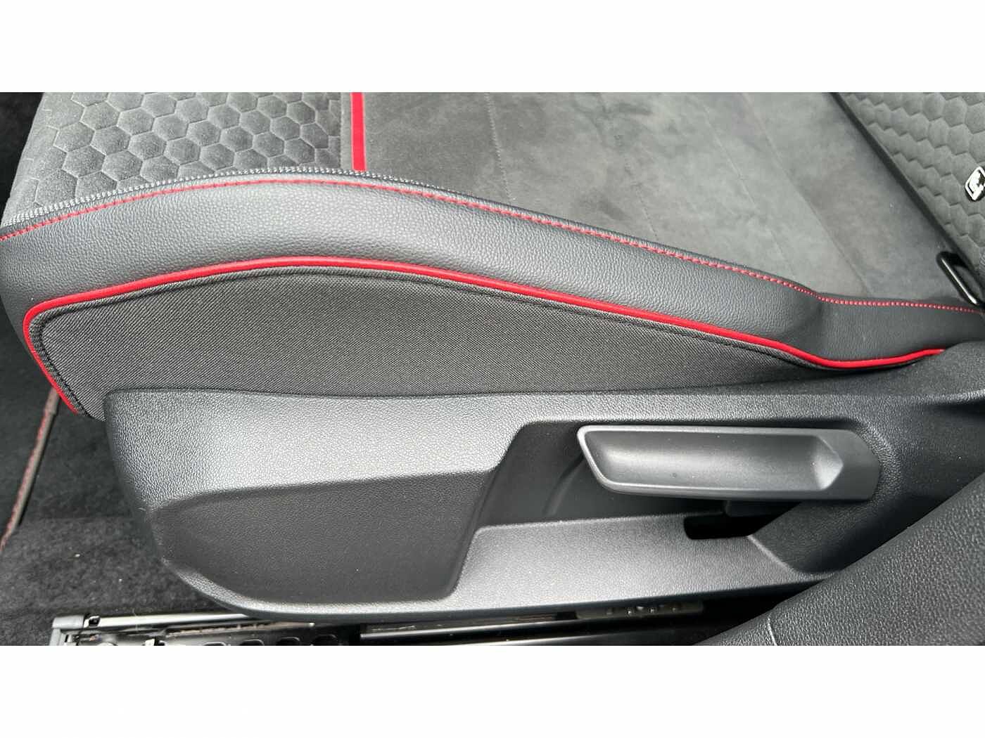 Volkswagen Golf 2.0 TSI GTI TCR 290ps DSG 5Dr