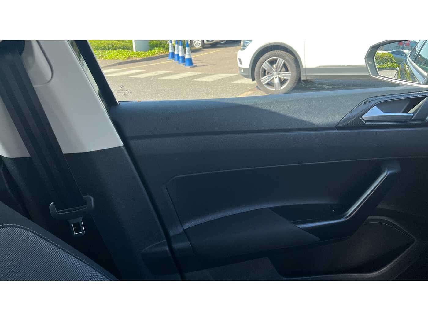 Volkswagen Polo MK6 Facelift (2021) 1.0 TSI 95PS Life DSG