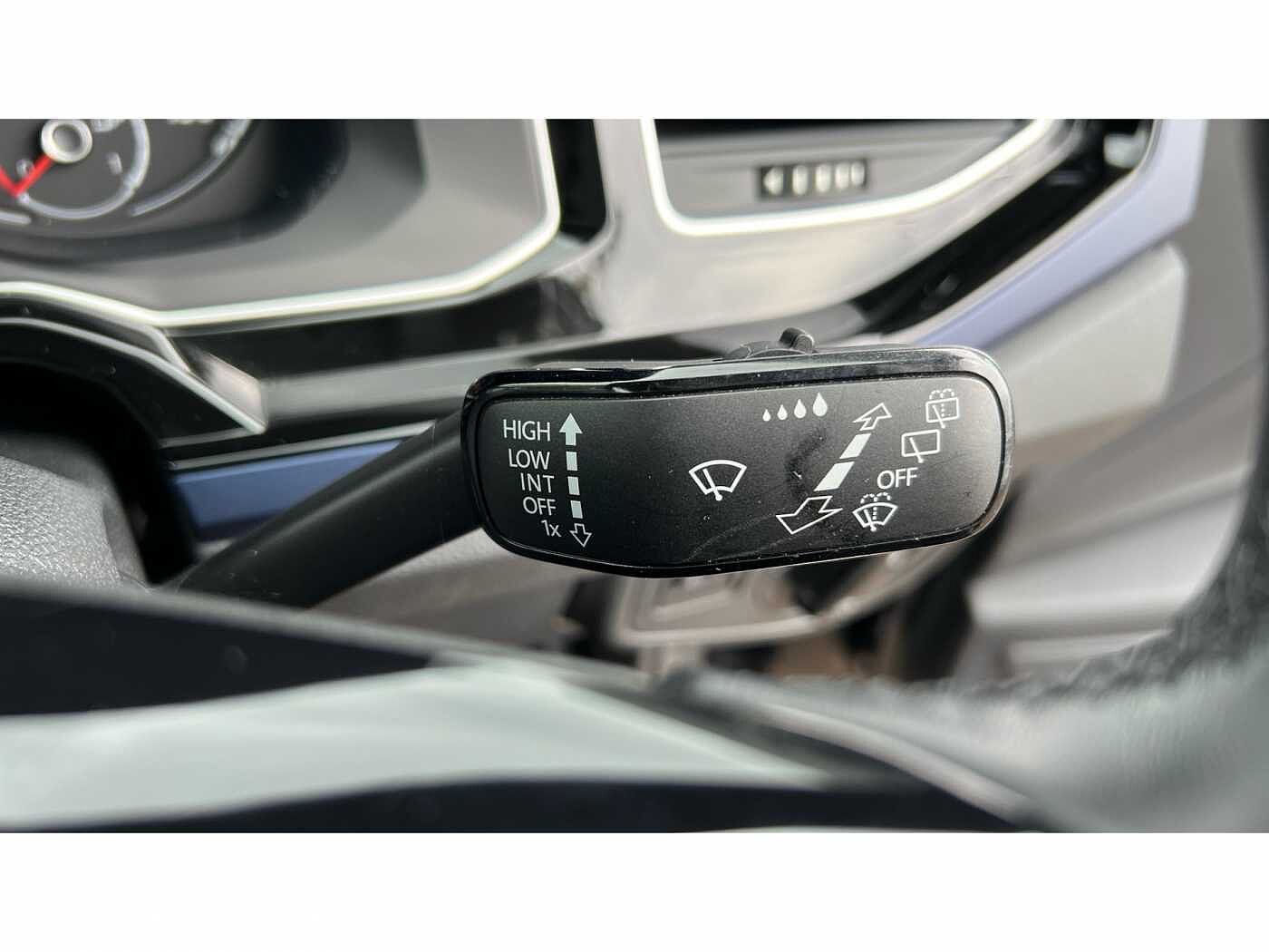 Volkswagen Polo MK6 Hatchback 5Dr 1.0 TSI 95PS United DSG
