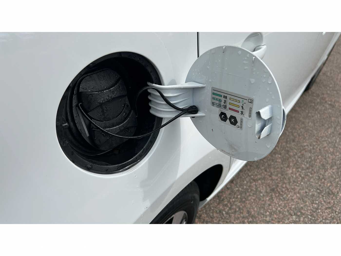 Volkswagen up! e-up Facelift 2 82PS BEV Automatic Hatchback 5Dr
