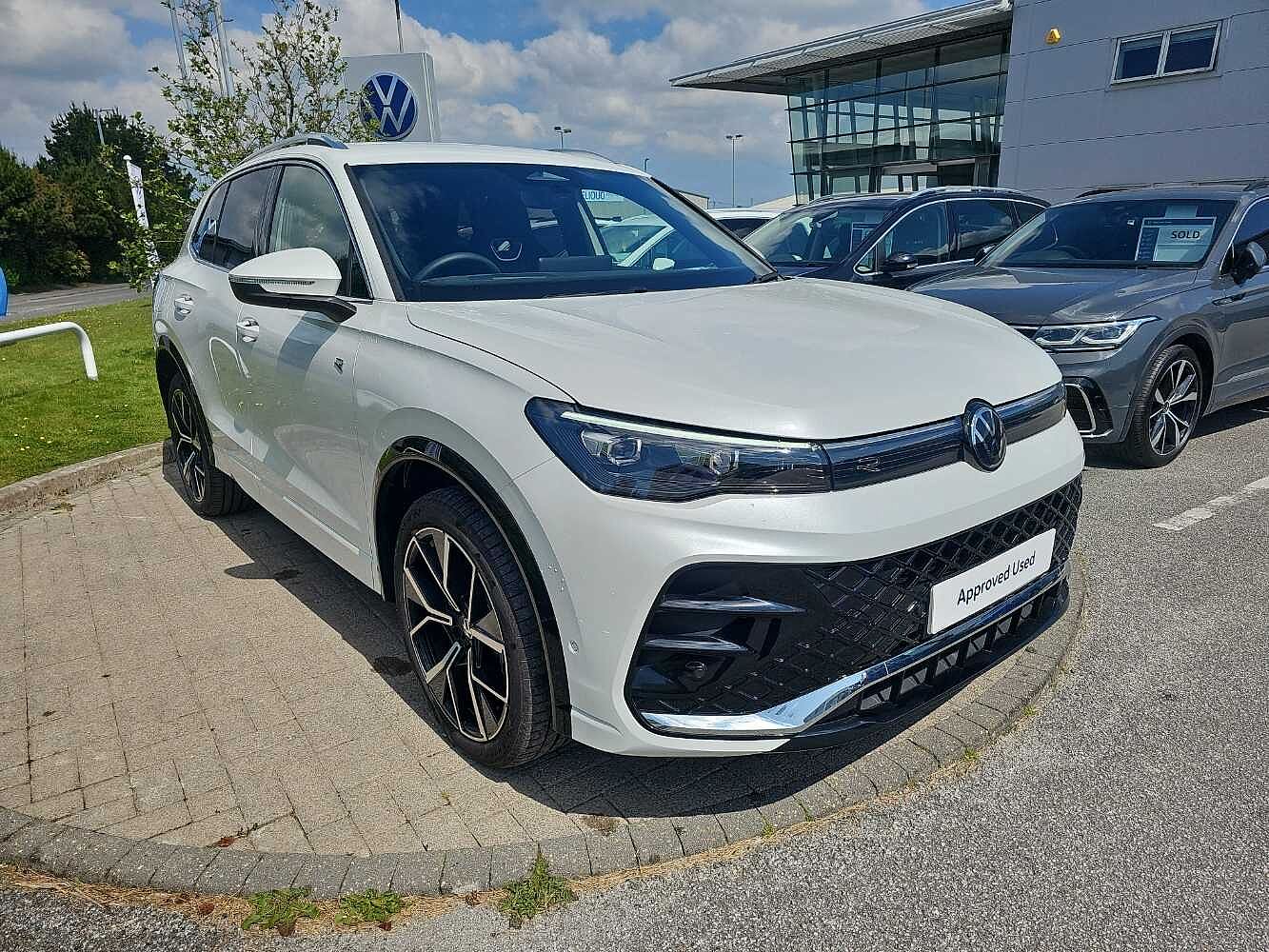 Volkswagen Tiguan Estate 1.5 TSI 272 eHybrid R-Line 5dr DSG