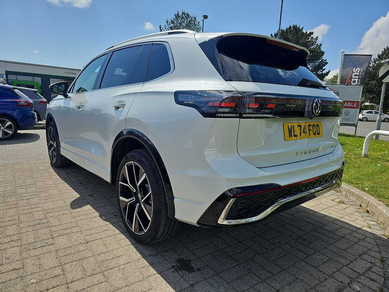Volkswagen Tiguan Estate 1.5 TSI 272 eHybrid R-Line 5dr DSG