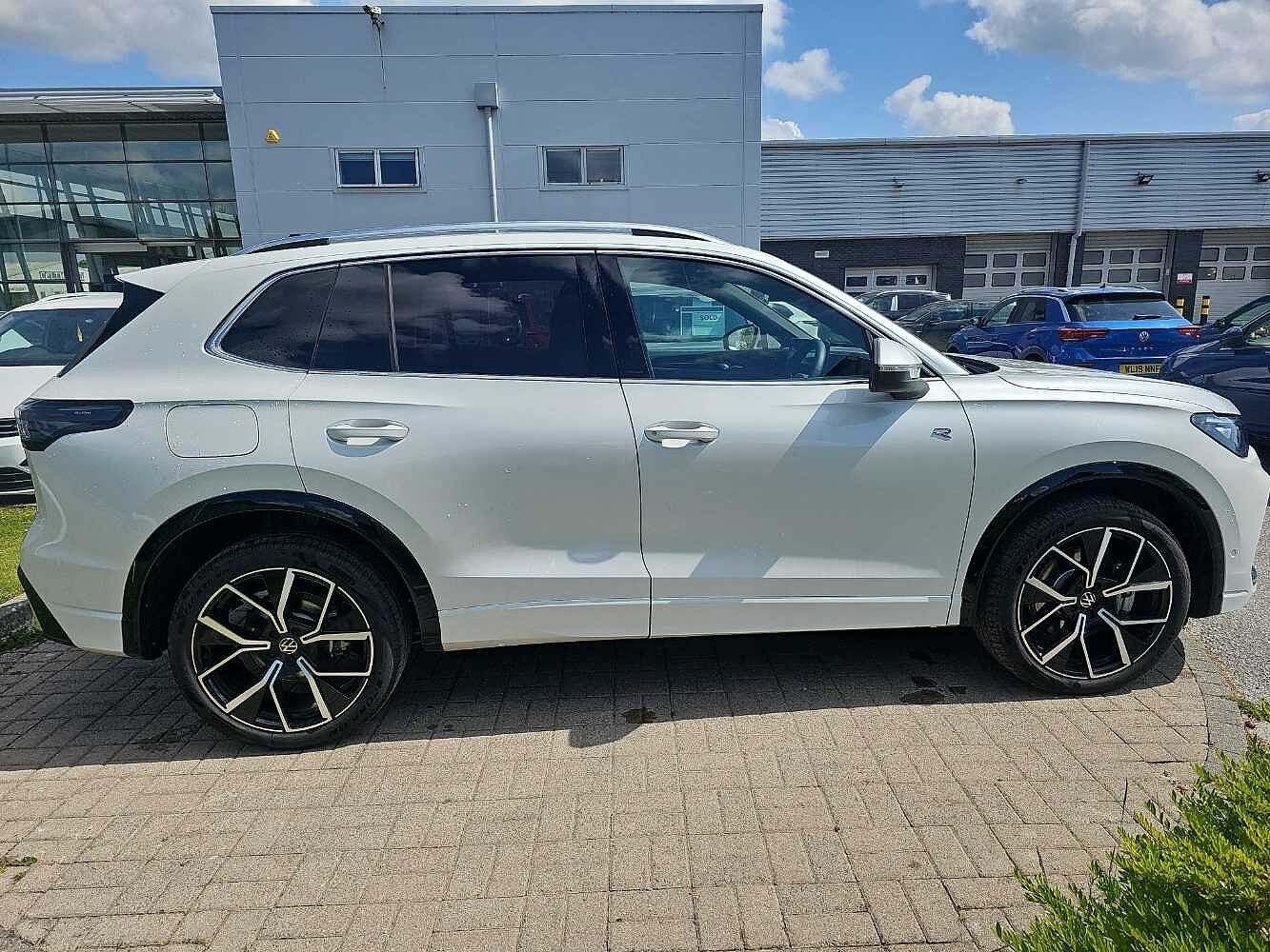 Volkswagen Tiguan Estate 1.5 TSI 272 eHybrid R-Line 5dr DSG