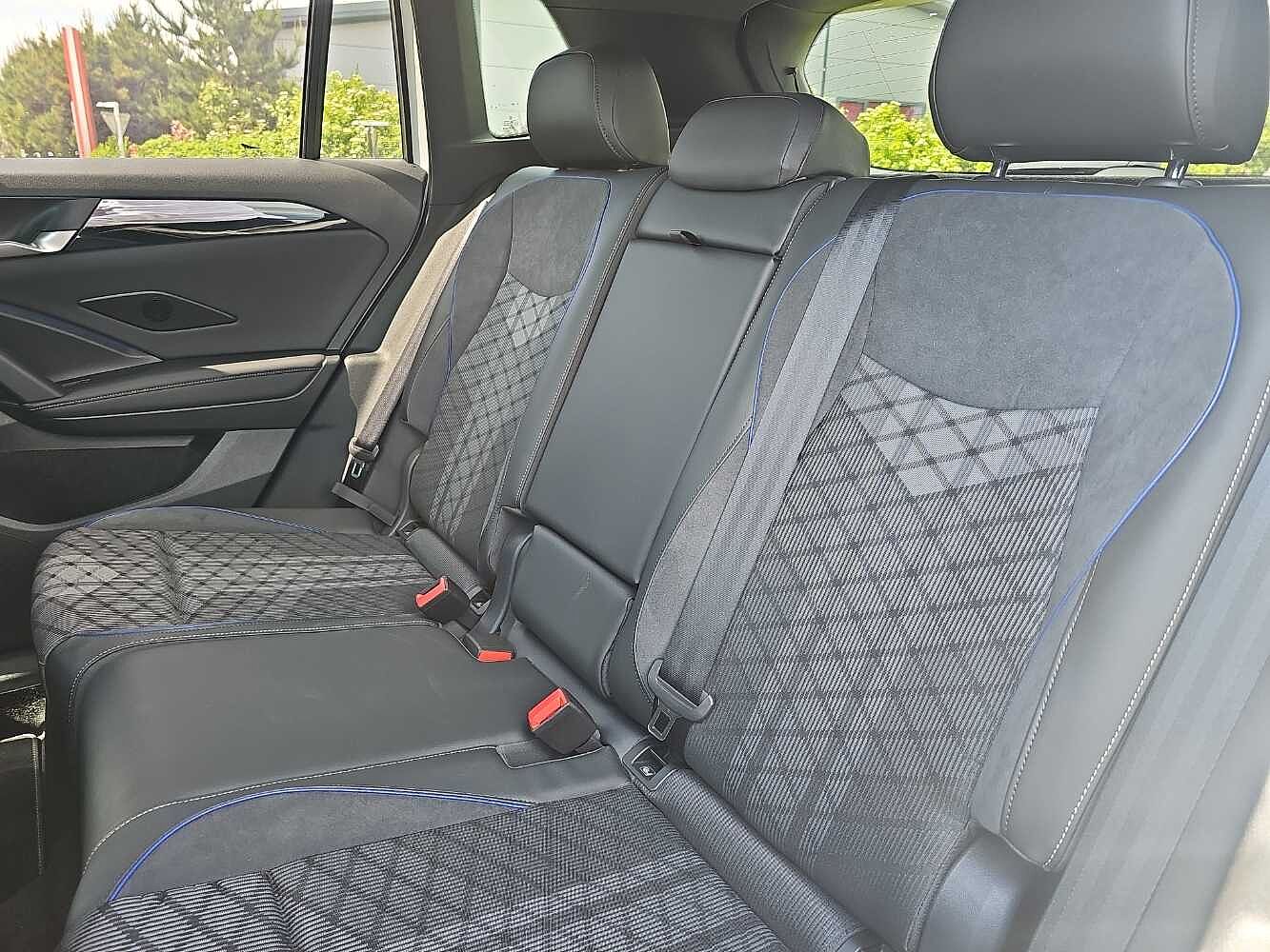 Volkswagen Tiguan Estate 1.5 TSI 272 eHybrid R-Line 5dr DSG