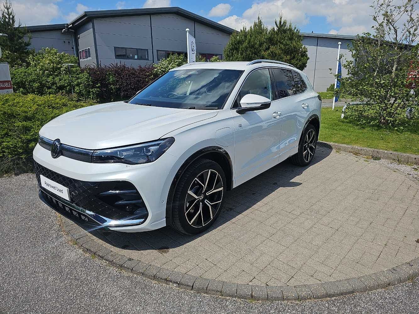 Volkswagen Tiguan Estate 1.5 TSI 272 eHybrid R-Line 5dr DSG