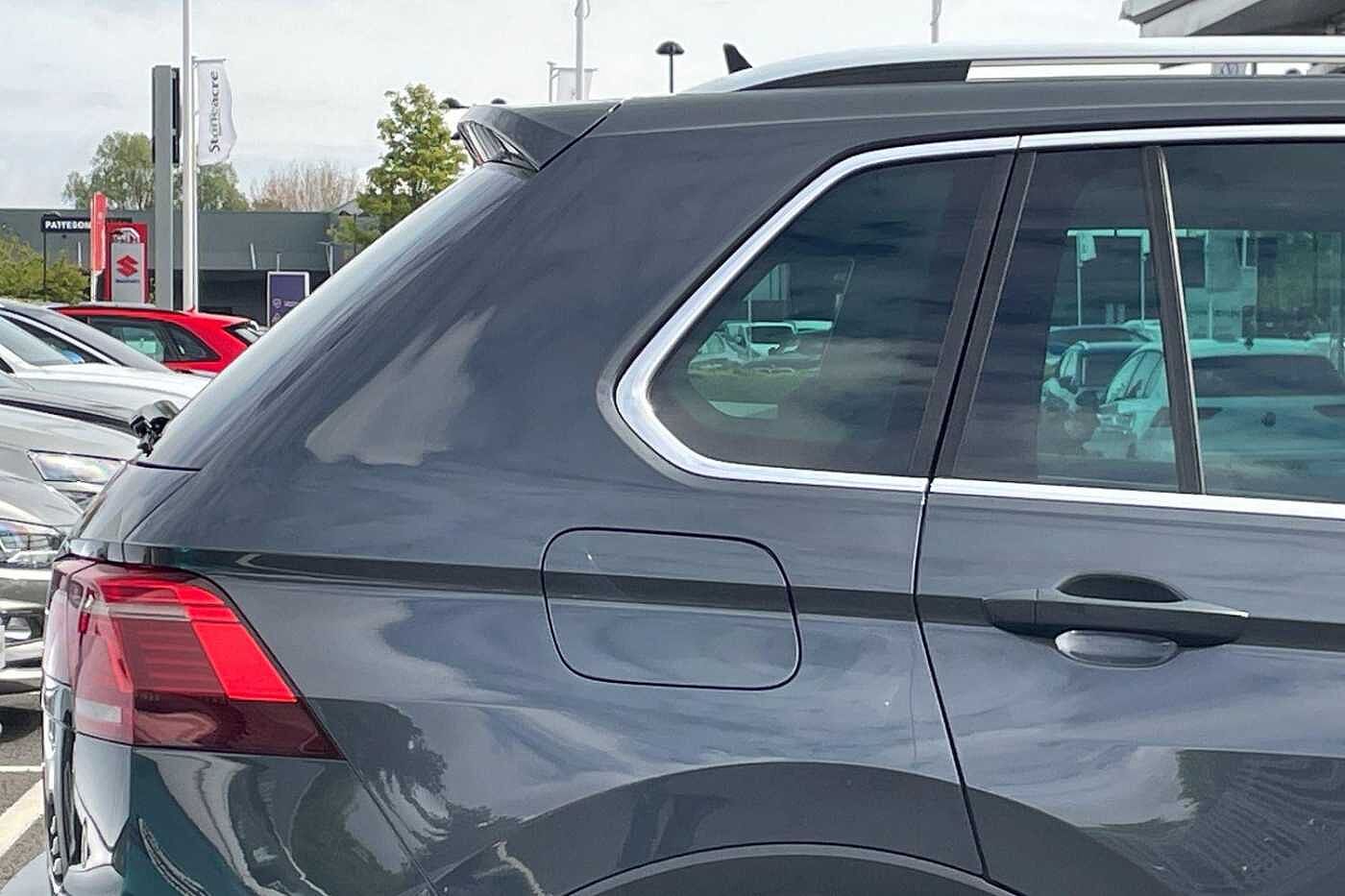 Volkswagen Tiguan 1.5 TSI Elegance SUV 5dr Petrol DSG Euro 6 (s/s) (150 ps)